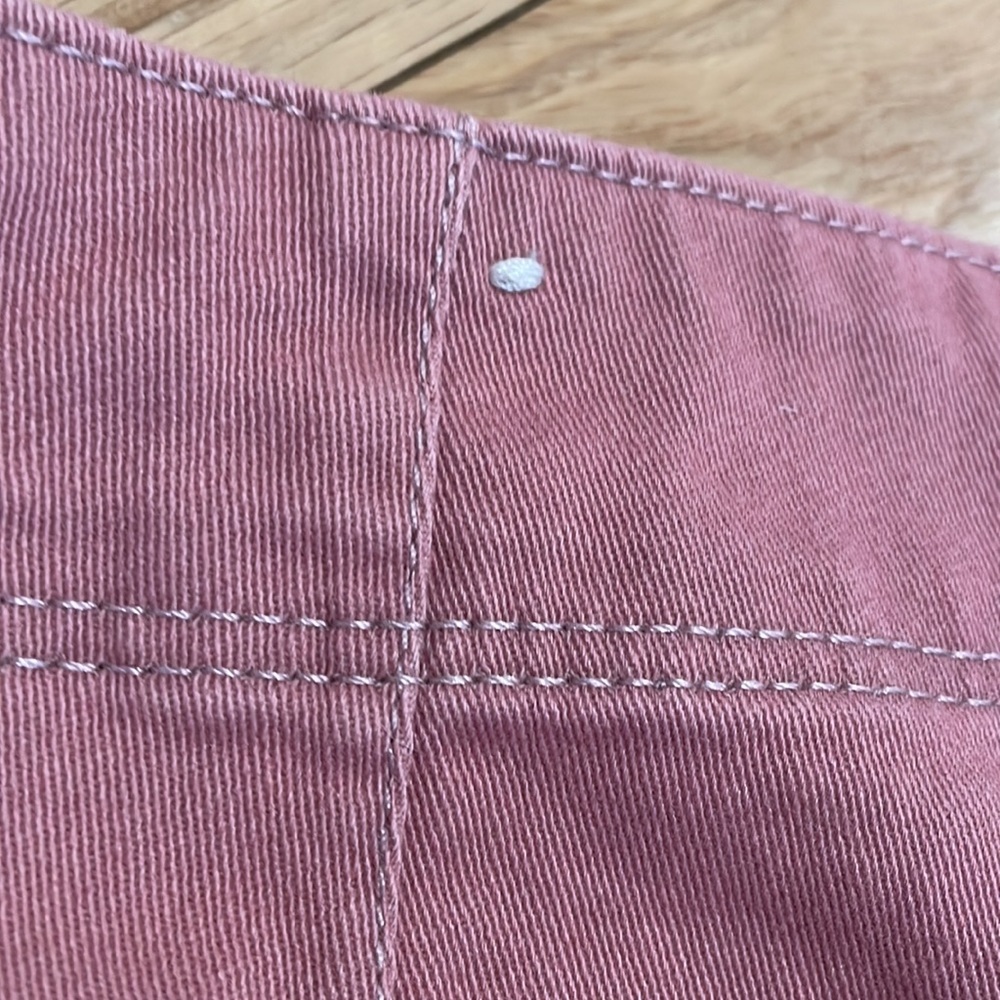 LIKE NEW MAURICES Pink Cut-off Shorts size 2 - Picture 11 of 11